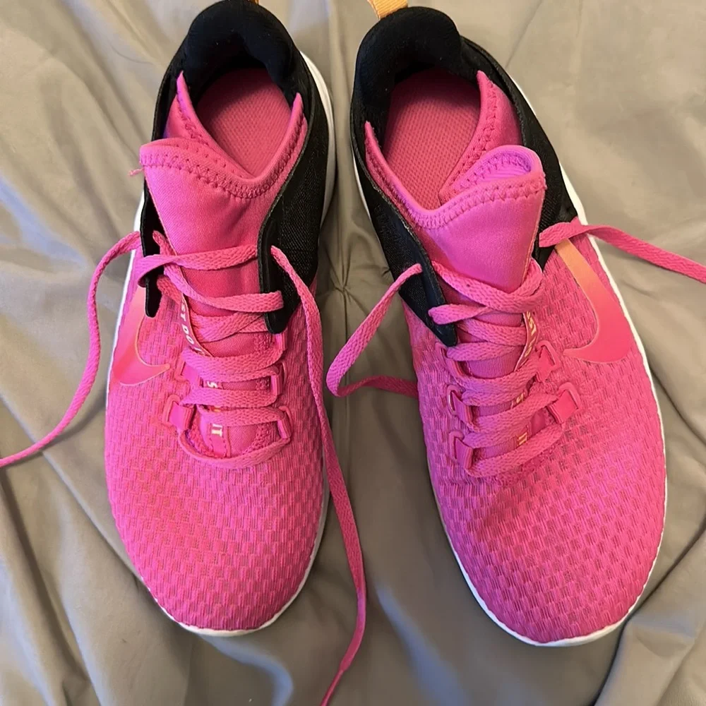 Nike women’s shoes sz 6.5 - Picture 2 of 3